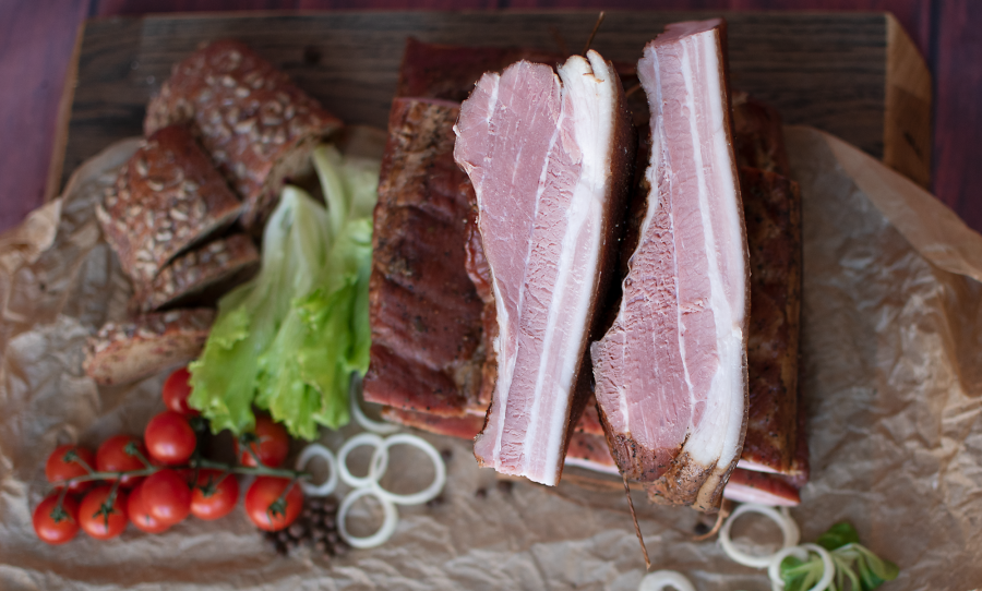 Šoninė šalto rūkymo (bekoninė)